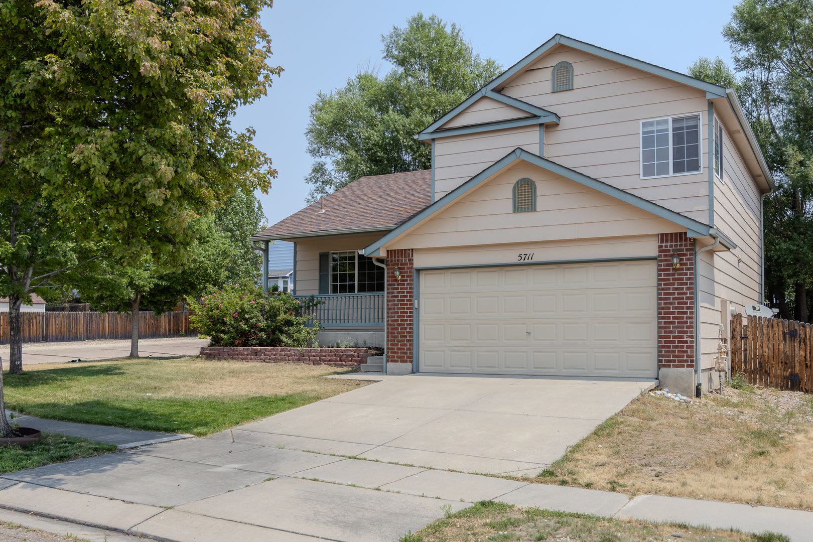 Large Stetson Hills Home! – photo 2