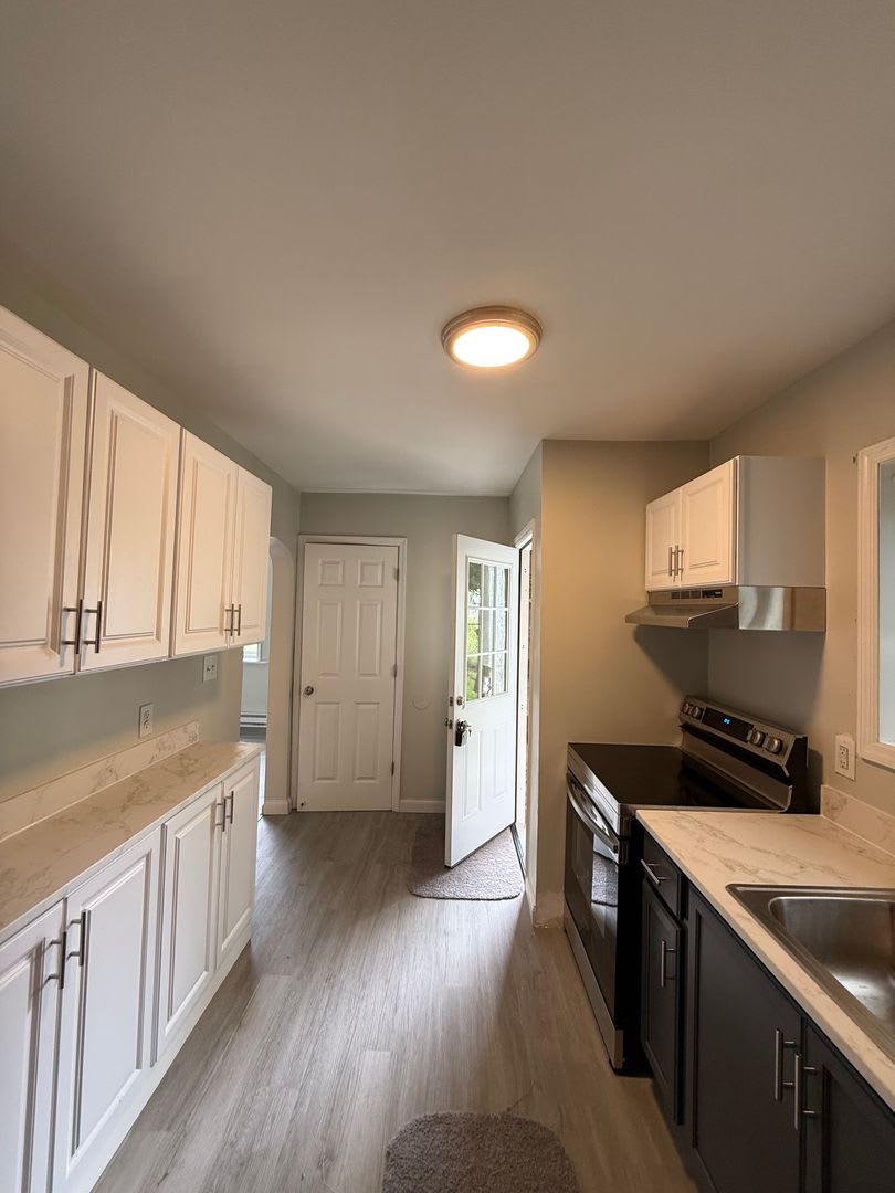 Scranton 3 Bedroom Single Family, Quiet Neighborhood, Gas Heat – photo 1