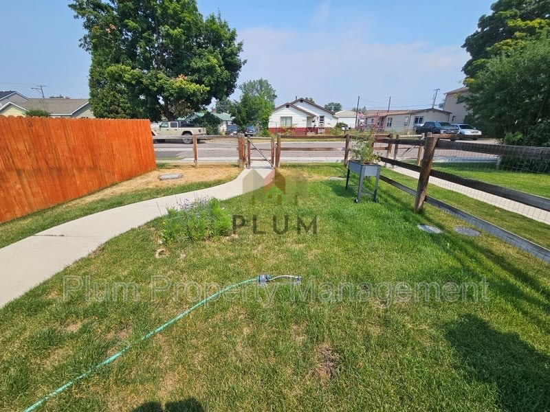 2117 Kensington Avenue – photo 2