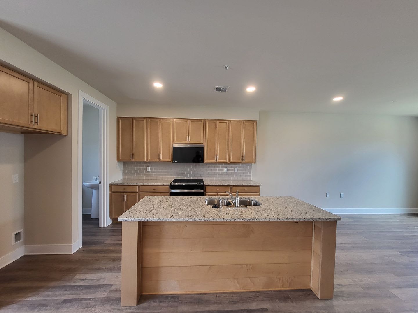 Luxury New Build Townhome in Mount Joy – photo 5