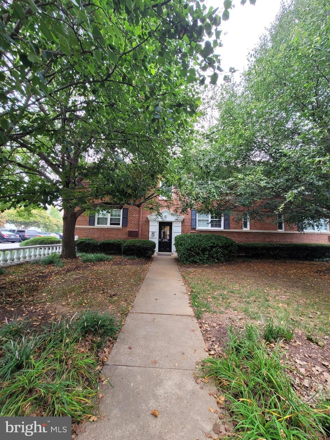 4358 N Pershing Drive – photo 2
