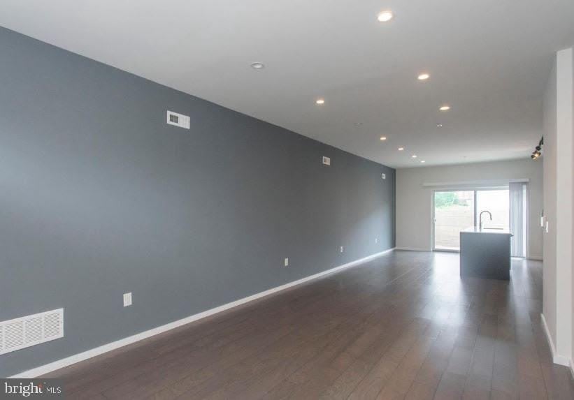 527 W JEFFERSON STREET – photo 2