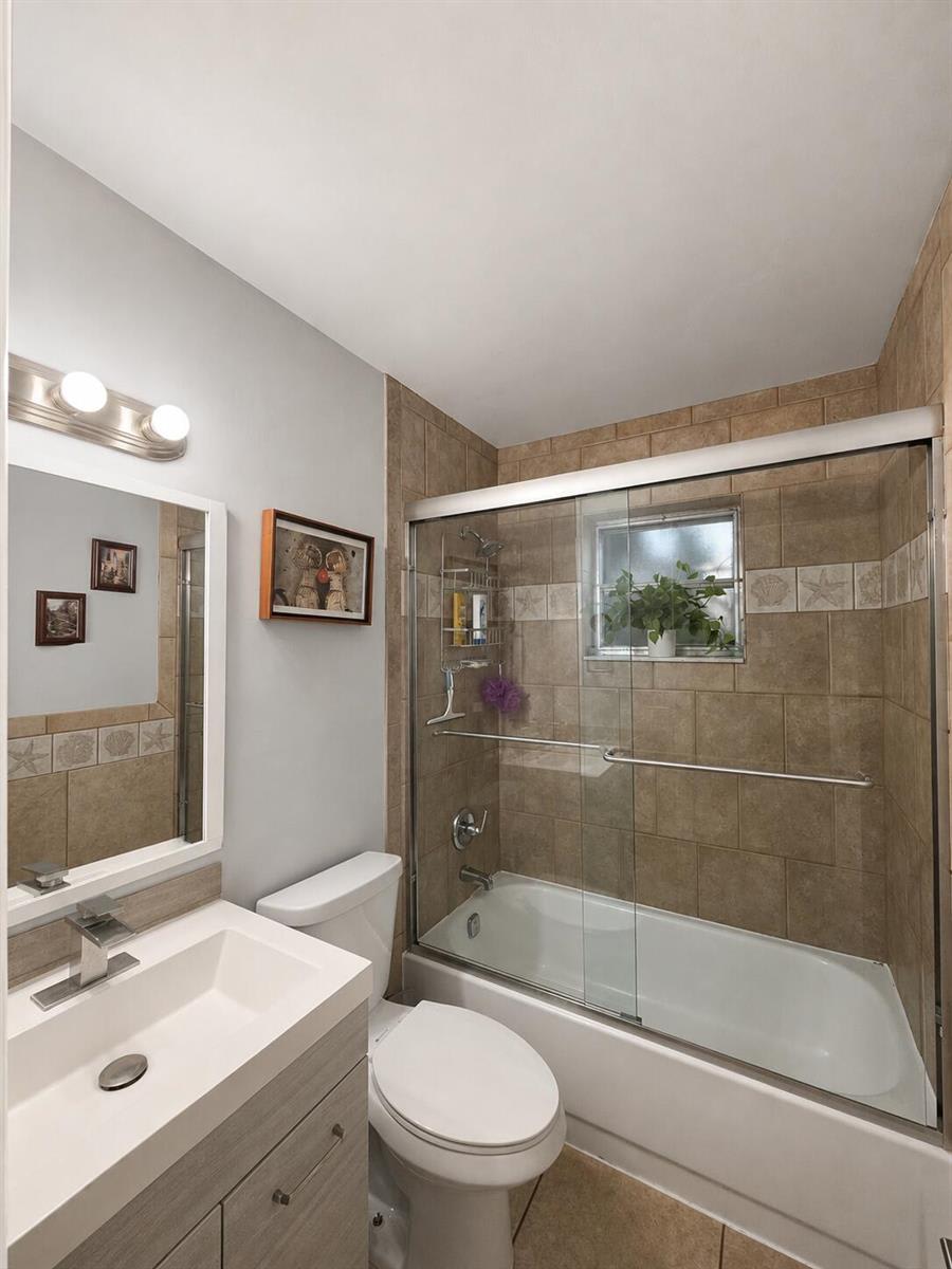 3873 Northwest 2nd Court – photo 4