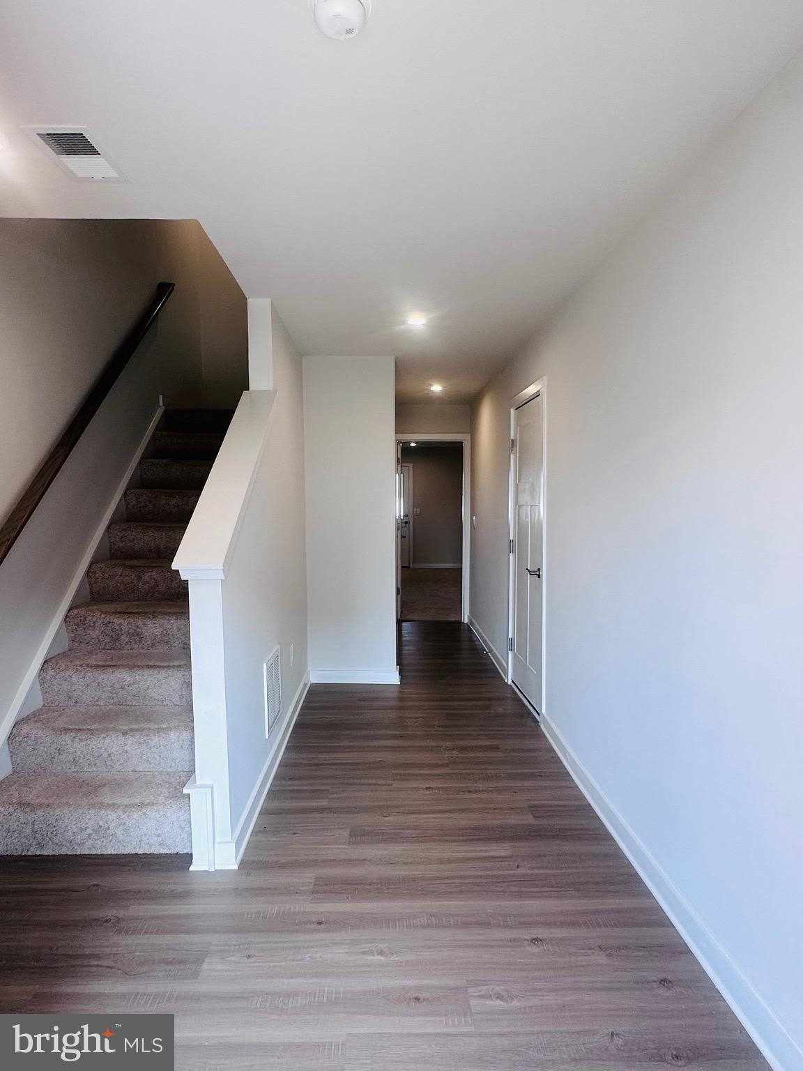 61 ZANDER Road – photo 3