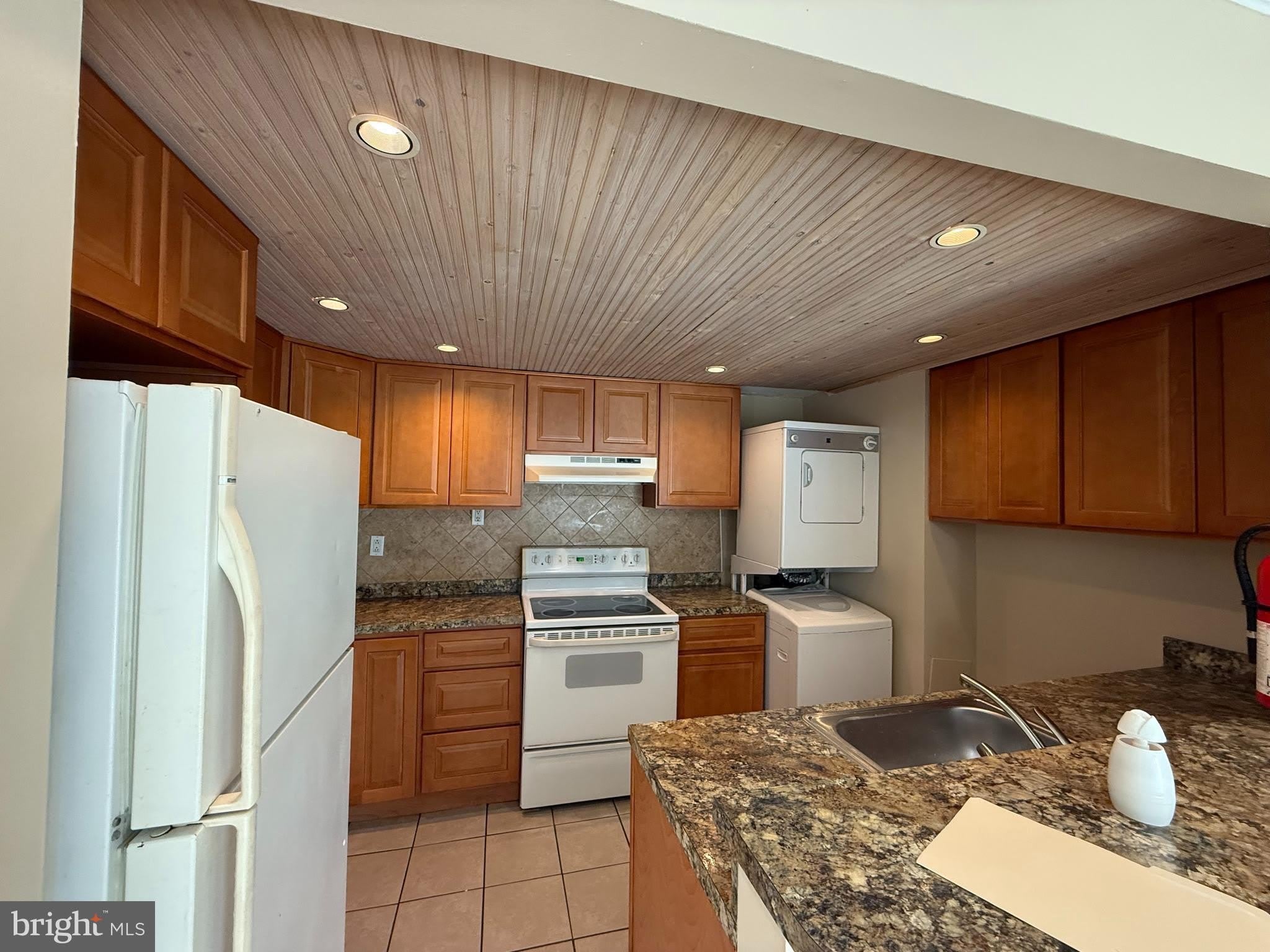 1151 GOLDEN POND Court – photo 3