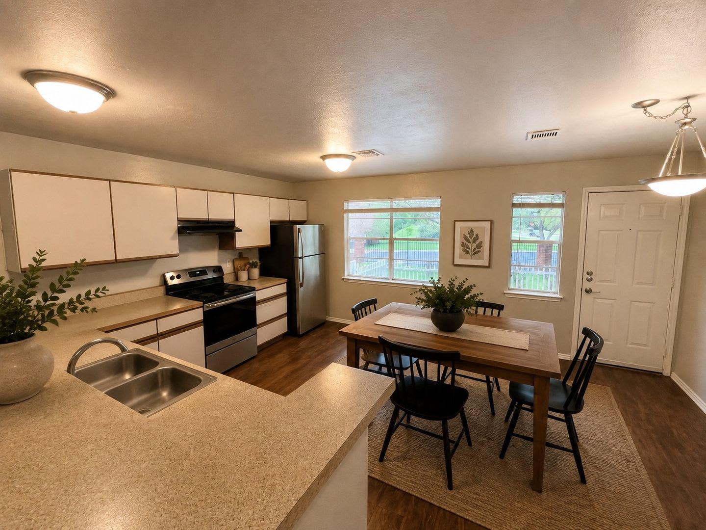2bed/2.5 bath condo close to downtown – photo 4