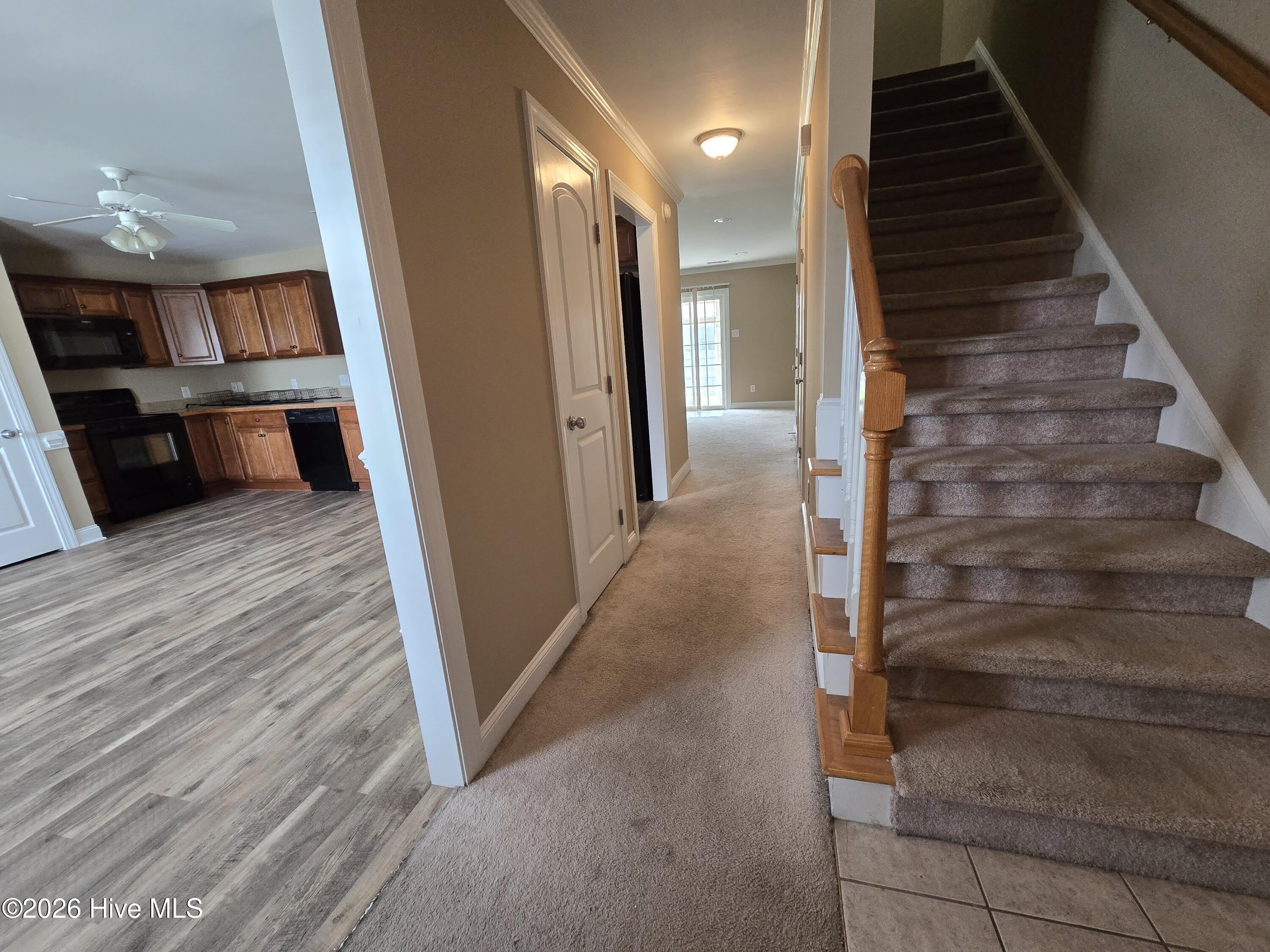 2045 Cambria Drive – photo 2