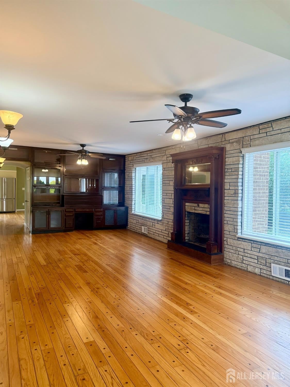 363 Portia Street – photo 4