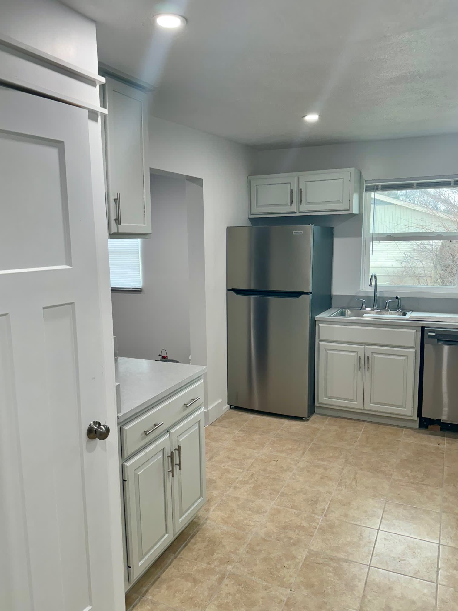 901 East Wilson Street – photo 1