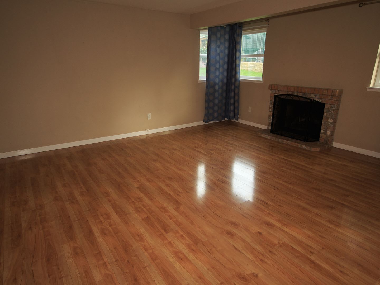 BEAUTIFULLY REMODELED INTERIOR – photo 5