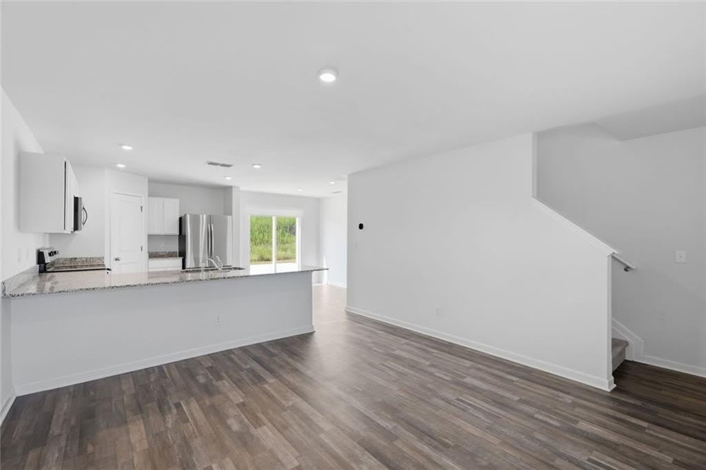 133 Oxford Lane – photo 4