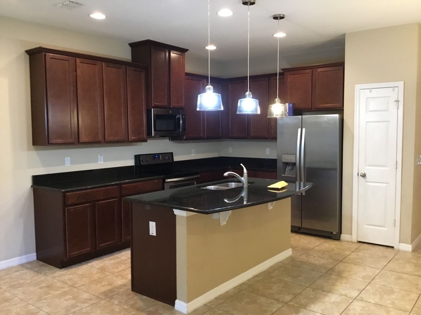 3 BEDROOOMS. 2.5 BATHROOM TOWNHOME NEAR THE HEART OF OVIEDO! – photo 5