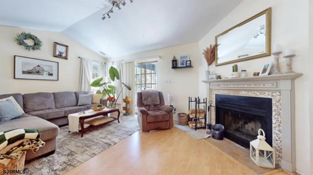 35 Waterview Dr – photo 4