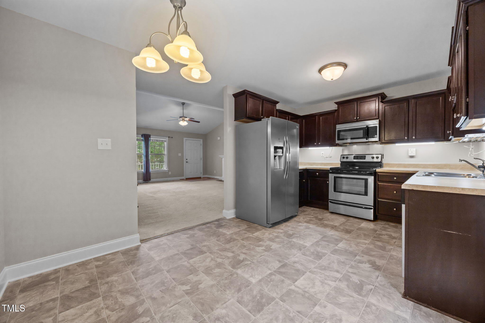 95 Oxfordshire Drive – photo 5