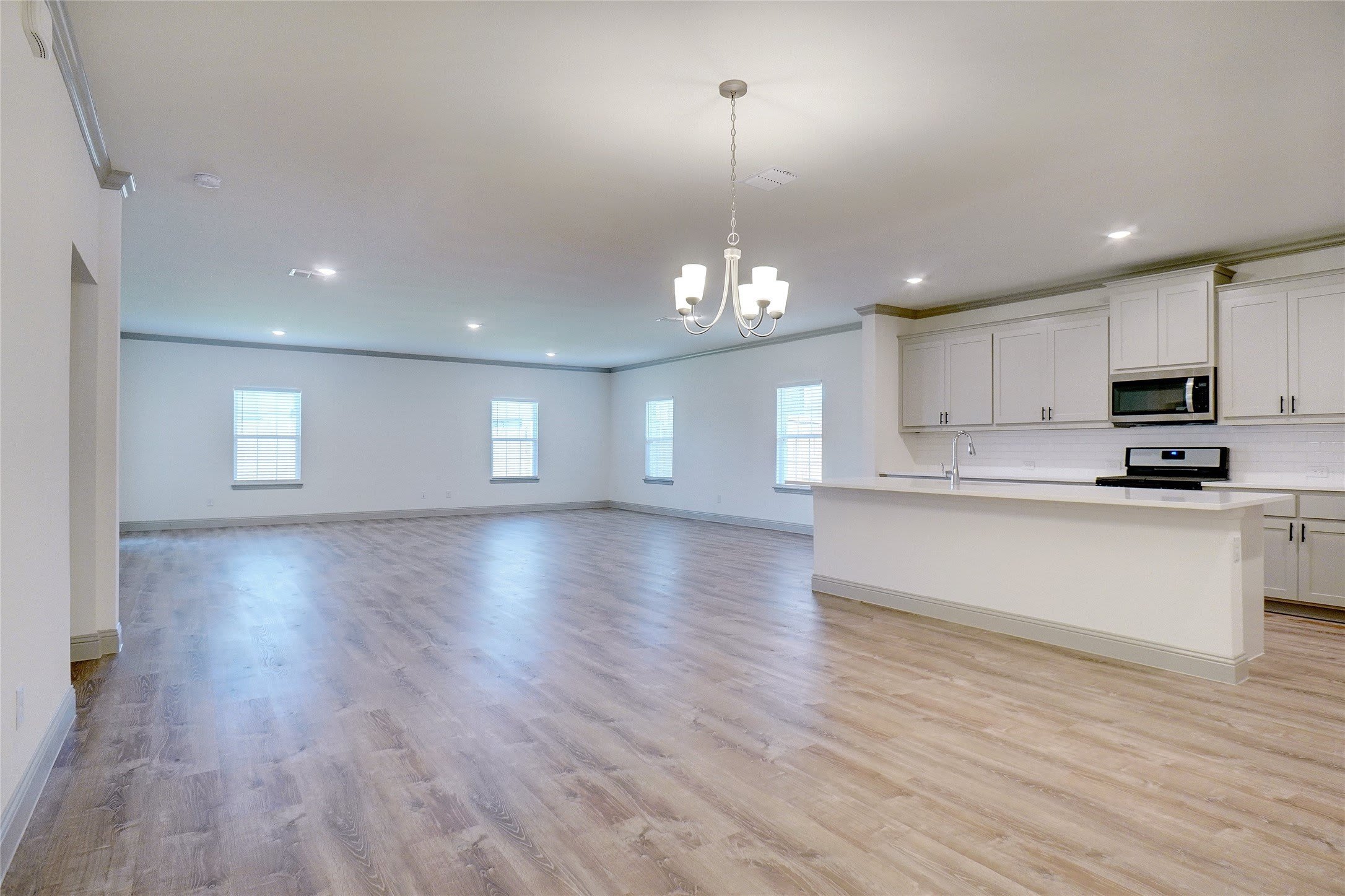 219 Community Drive – photo 2
