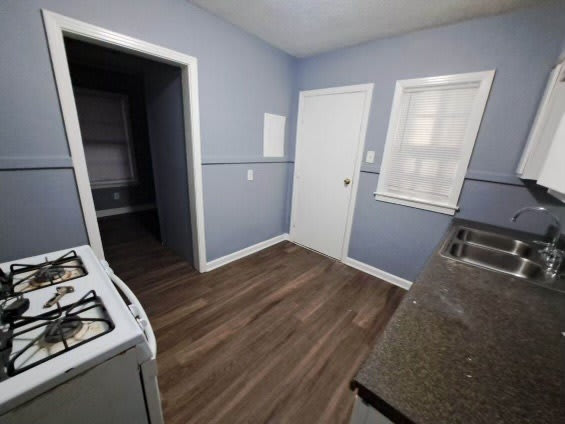 1717 Dellwood Ave – photo 4