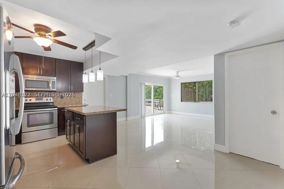 1400 Ne 54Th St – photo 2
