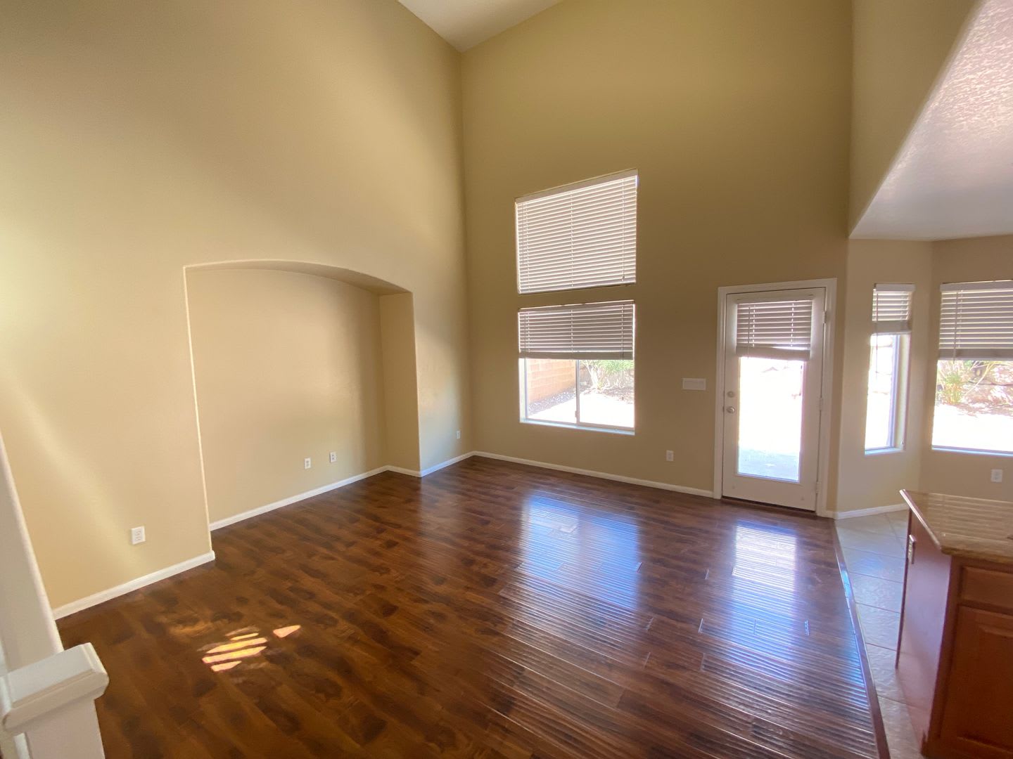 Beautiful 3Bed 3Bath 2Car Residence Located In Gated Northwest Community Next To Skye Canyon And Providence – photo 4
