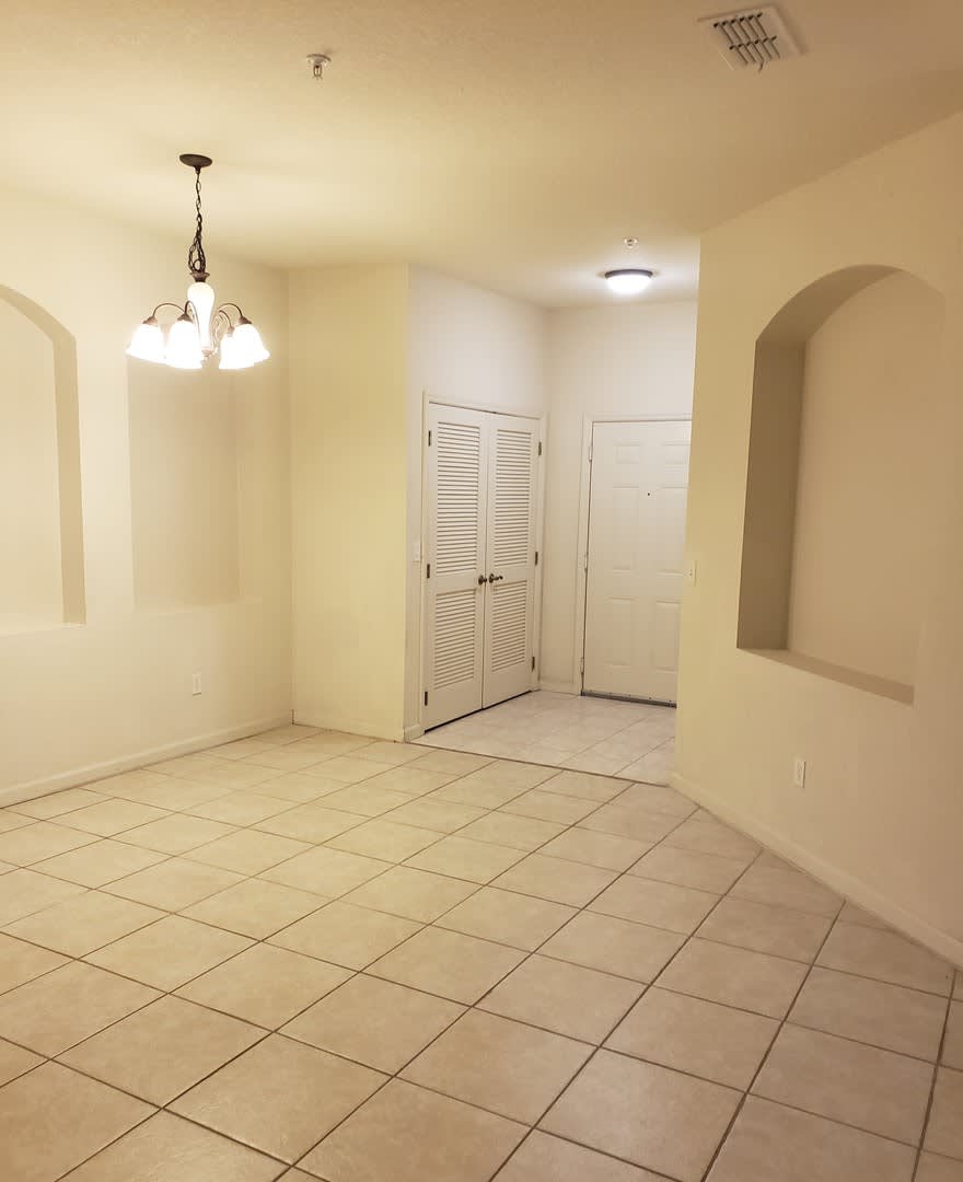 3 Beds 2 Baths Condo – photo 4