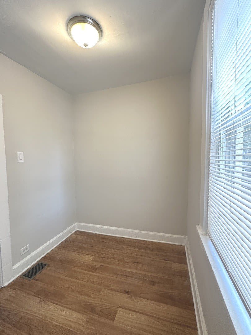 731 W 16th Street – photo 3