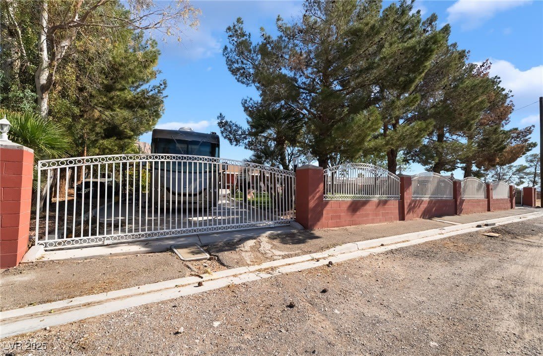 724 N Fogg Street – photo 2
