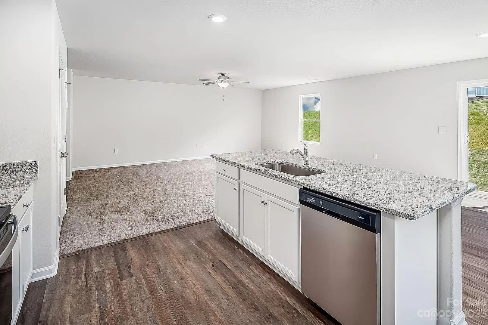 Room in 4 Bedroom Home at Nia Rd – photo 5