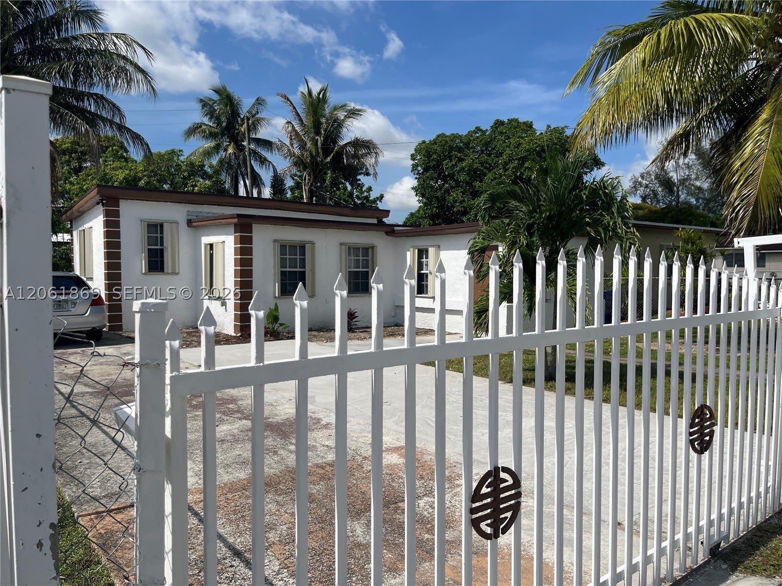 1160 Nw 105Th St – photo 2