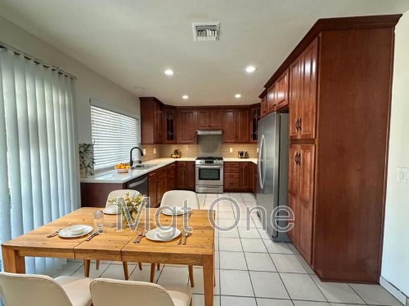 23672 Suncrest Avenue – photo 3