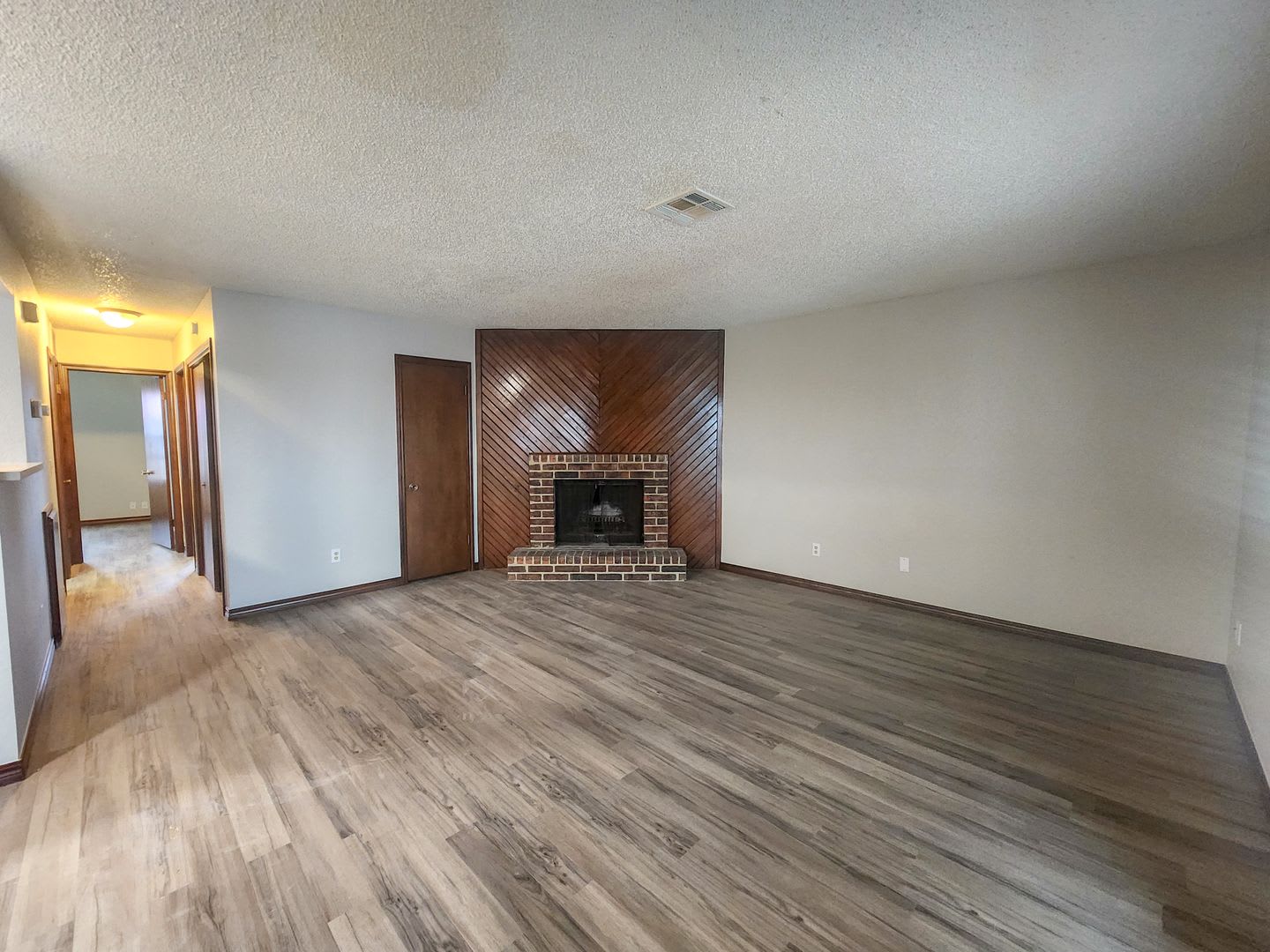 Cute 2 Bedroom Duplex Near Obu – photo 3