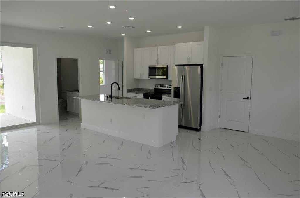 2611 Carol Place – photo 4