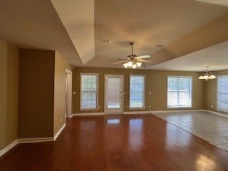 118 SW Lawrenceburg Ct – photo 5