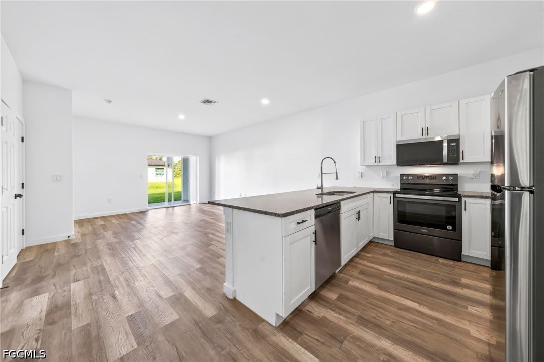 1530 Gilbert Ave S – photo 3