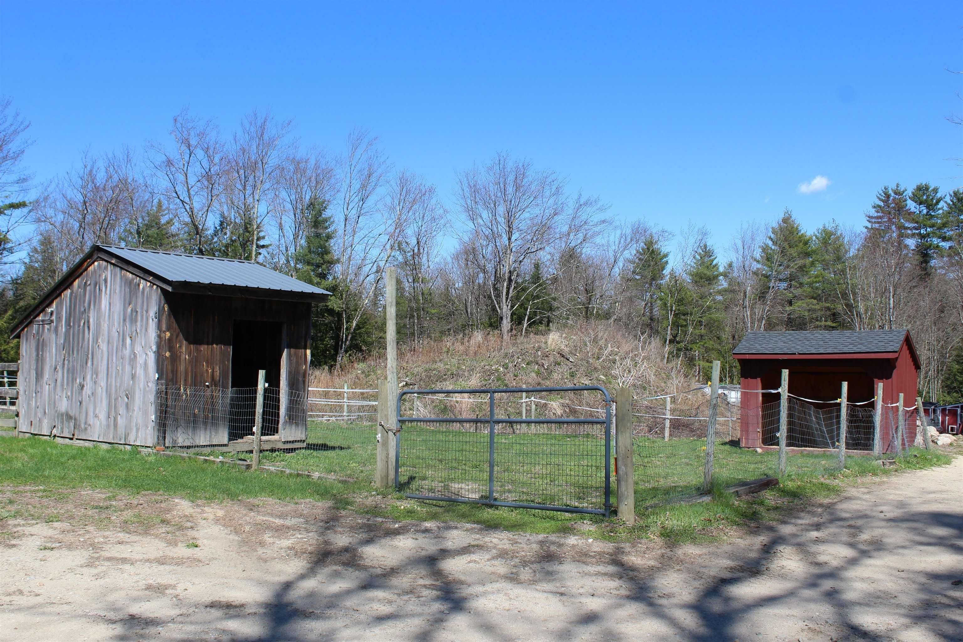 260 Bennington Road – photo 2