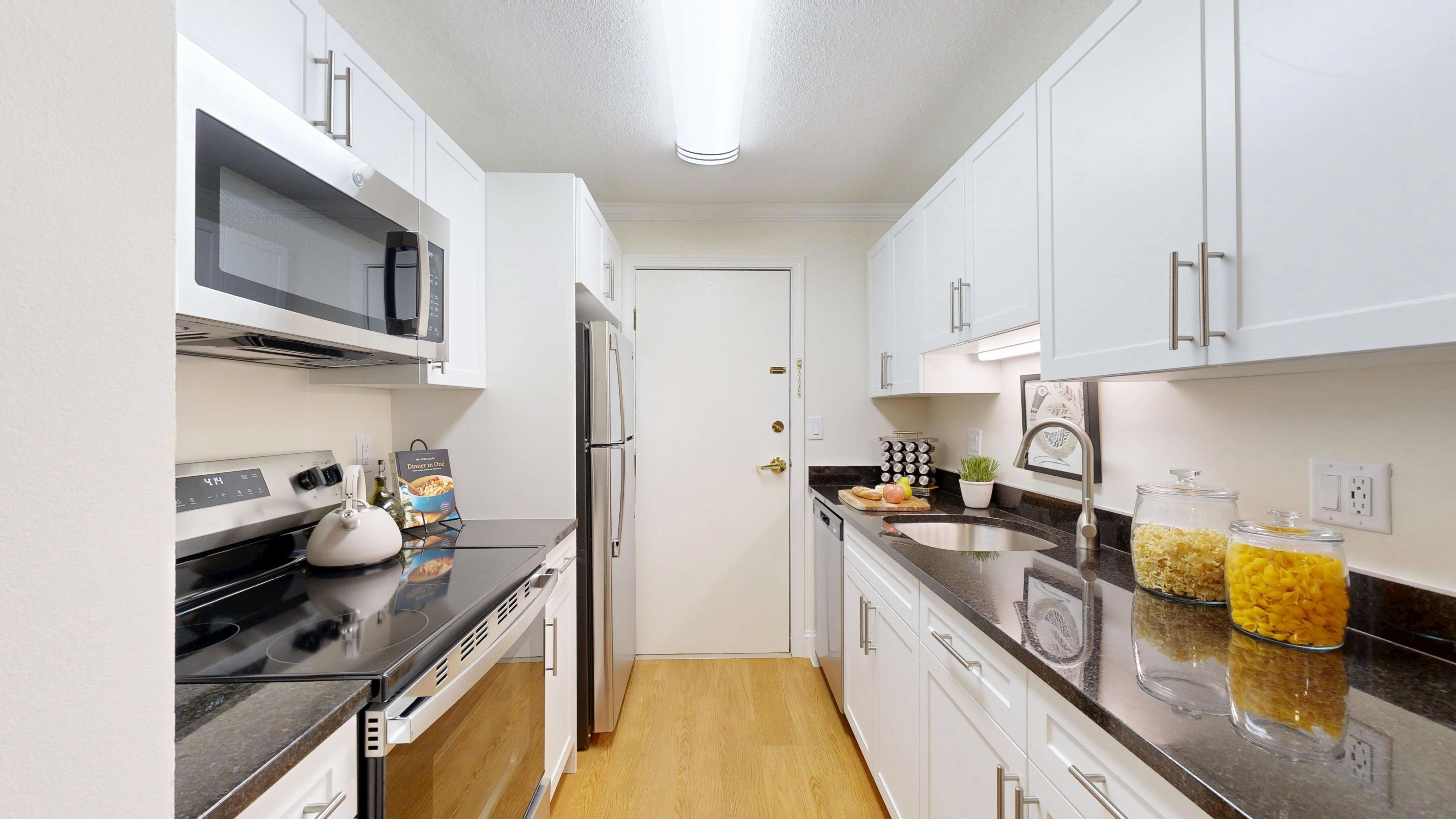 Village Green Apartments – photo 3