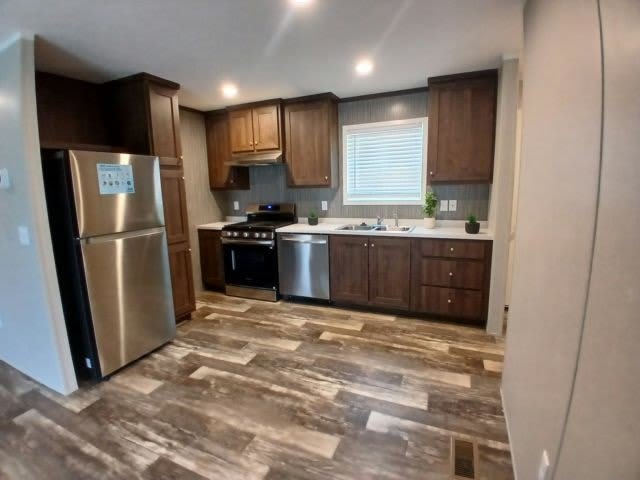 868 E Commerce St – photo 1