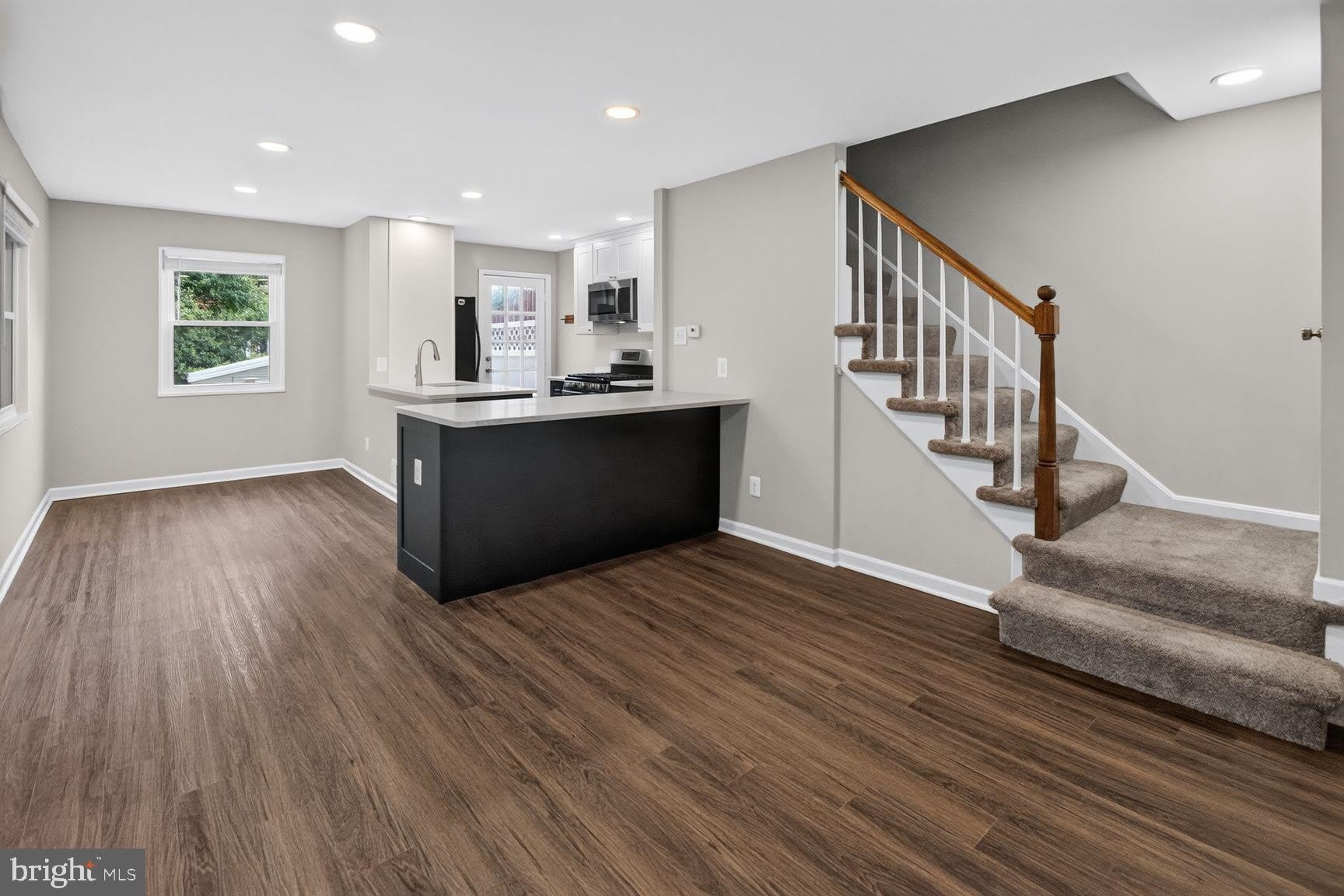 23 UNDERWOOD Place – photo 3