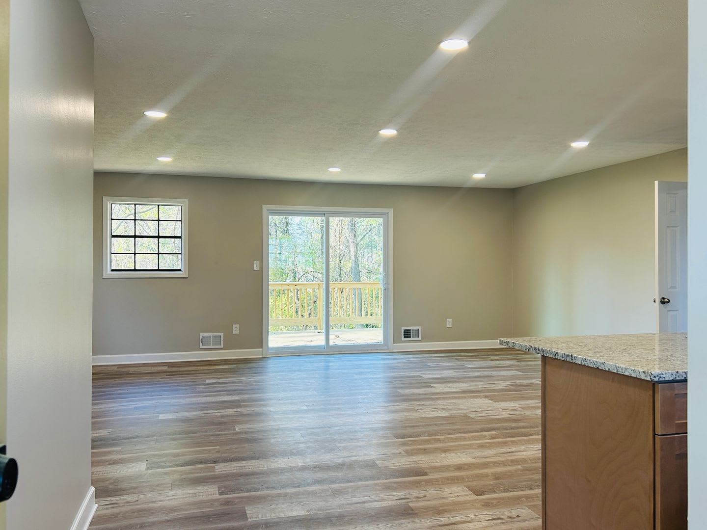 Wow Stunning Fully Renovated 3 Bedroom 2 Bathroom Home In Riverdale Must See – photo 5