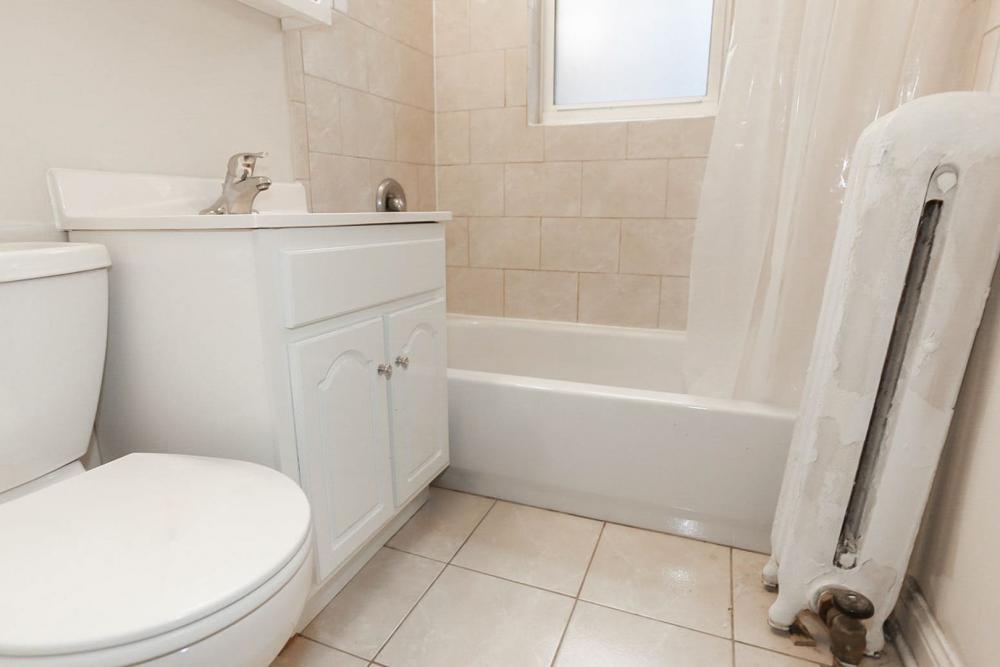 518 W. Cornelia Ave Chicago, IL – photo 2