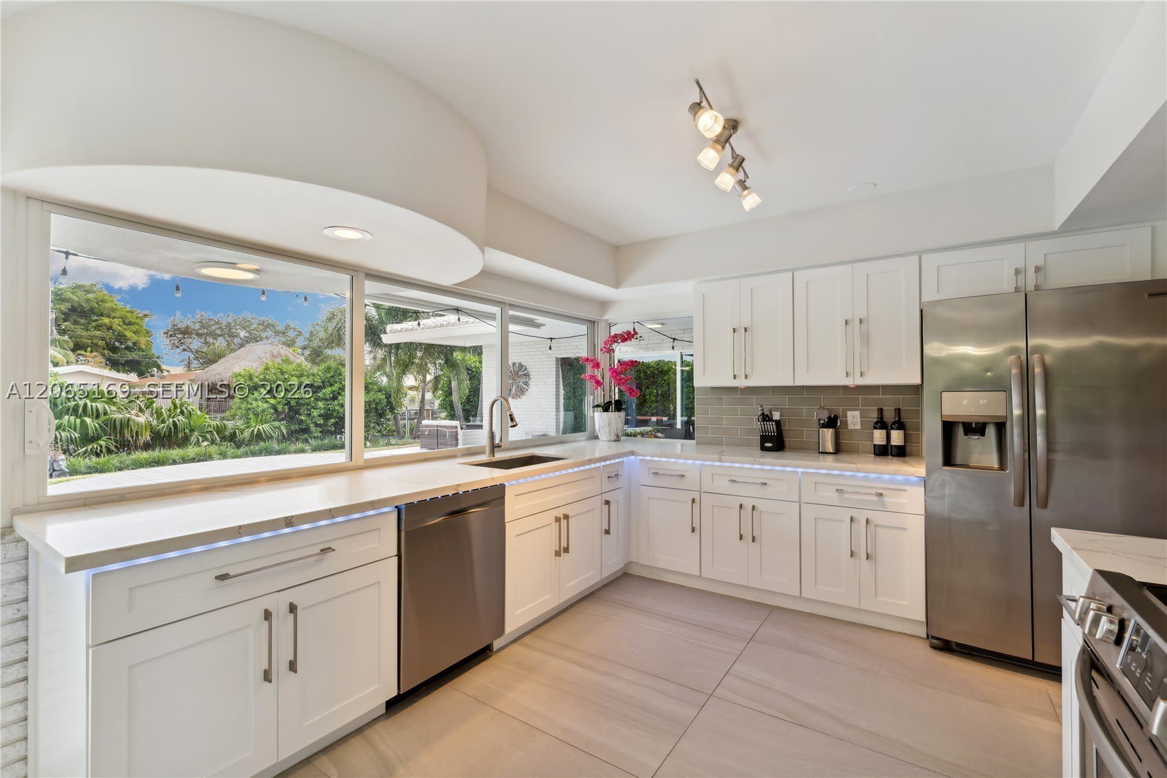 1424 NE 53rd Ct – photo 5
