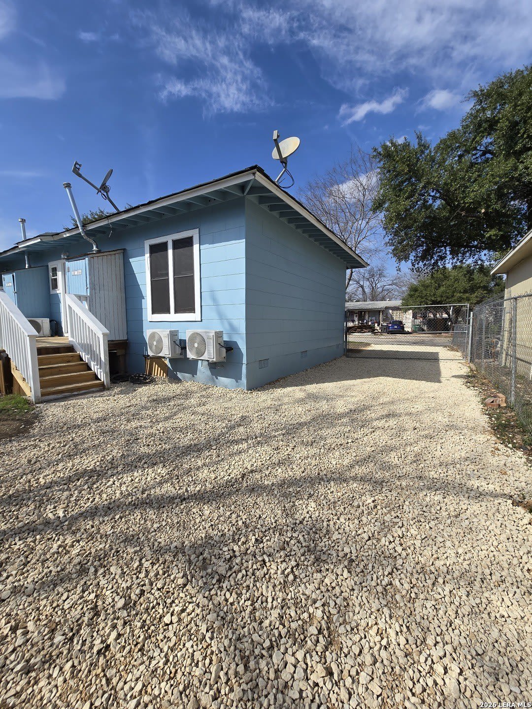 1124 Fenfield – photo 3