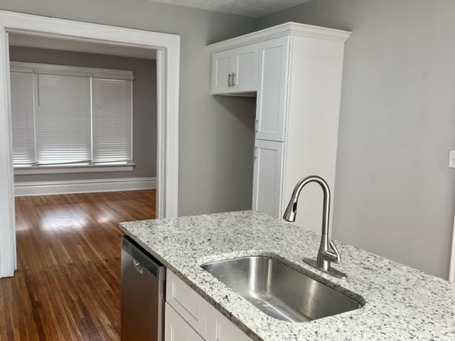 770 Linwood Ave – photo 5