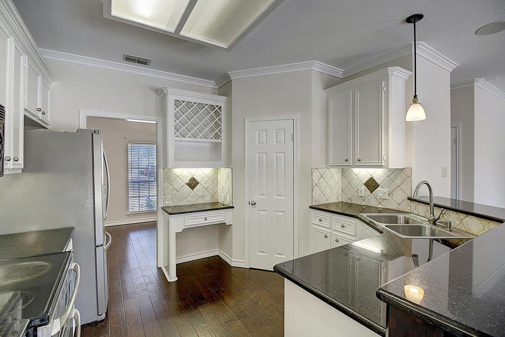 5101 Cavendish – photo 2