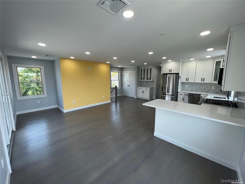 517 Monroe Boulevard – photo 2