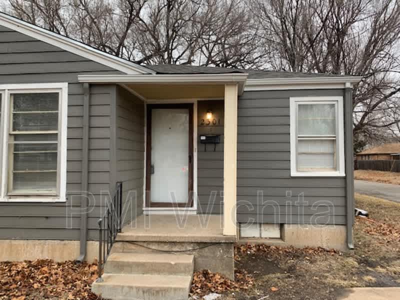 2301 S Belmont St – photo 1