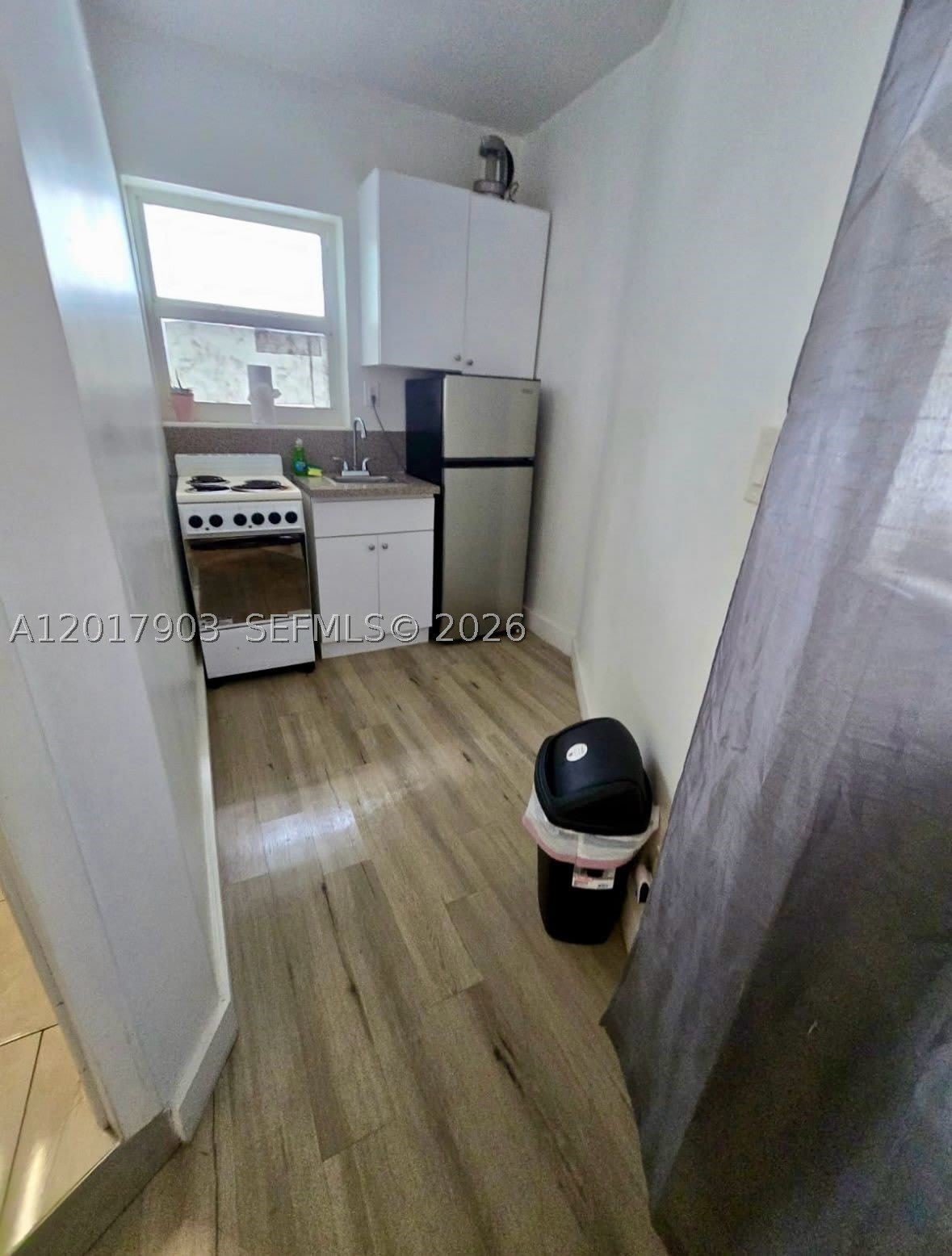 109 SE 9th St – photo 2