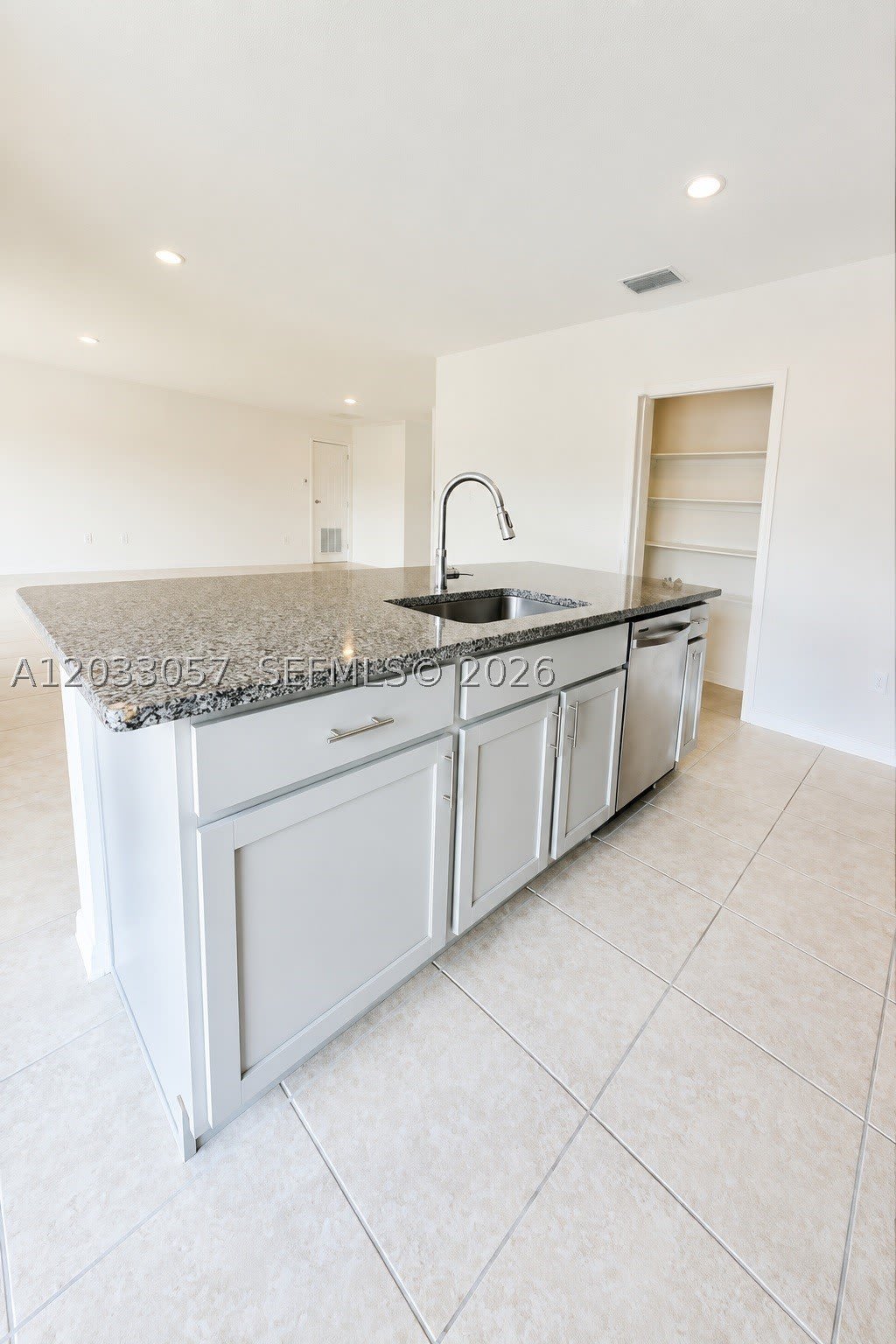 811 SERENADE St NW – photo 3