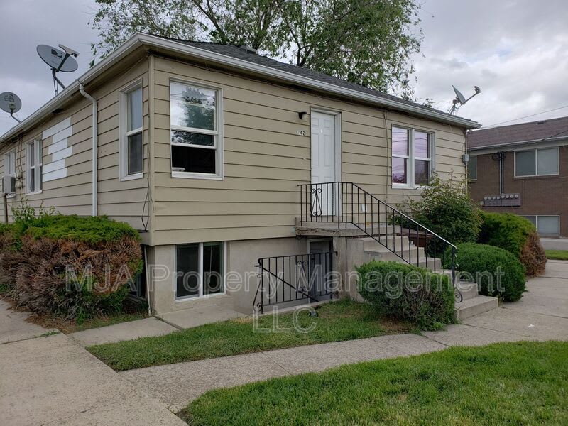 740 W Wasatch St – photo 2