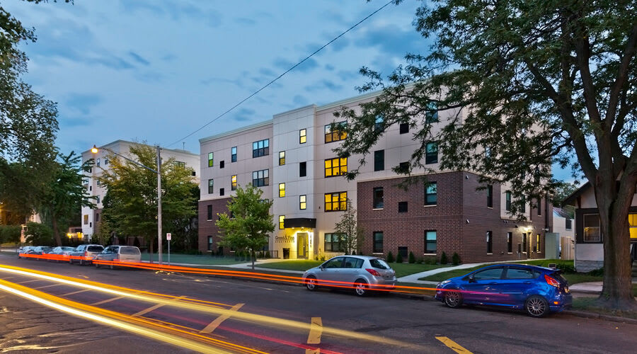 Grand & Finn I – photo 1