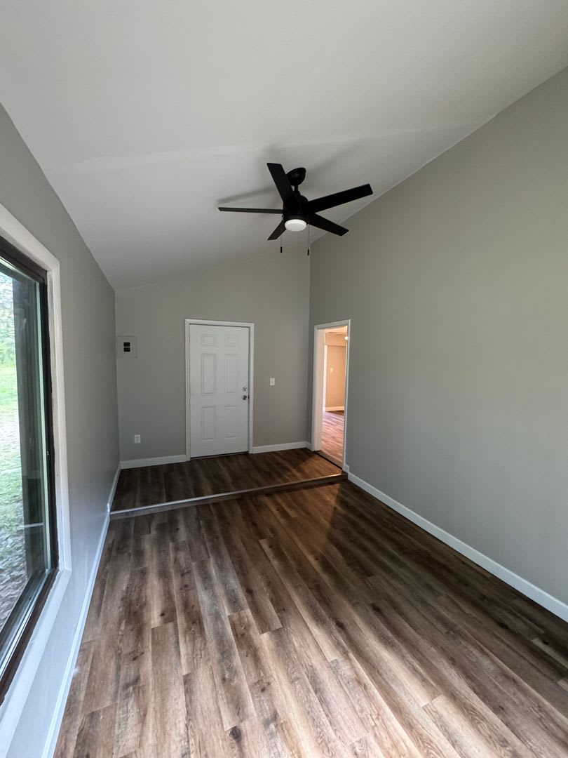 Complete Remodel Beautiful 4 Bedroom House For Rent – photo 3