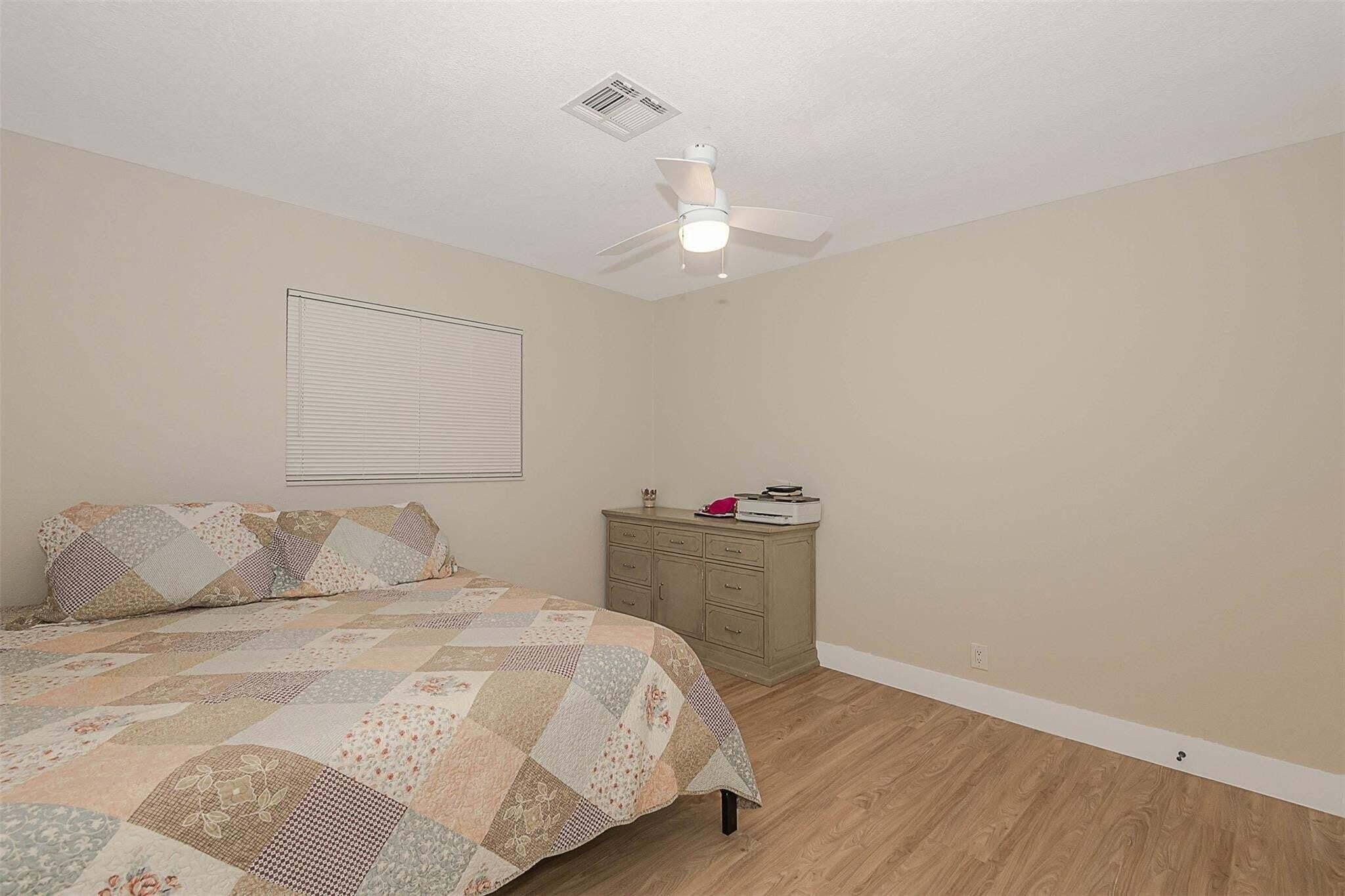 1449 SE 4TH Avenue – photo 5